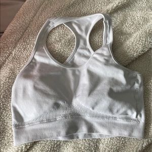 Alphalete sports bra